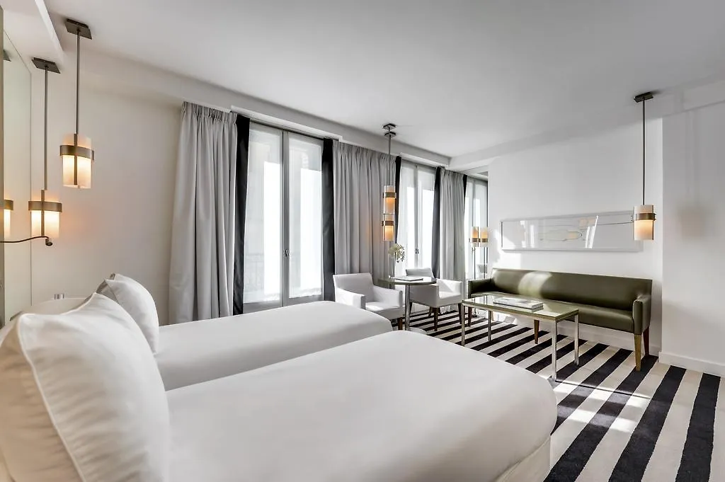 Le A 4* Paris