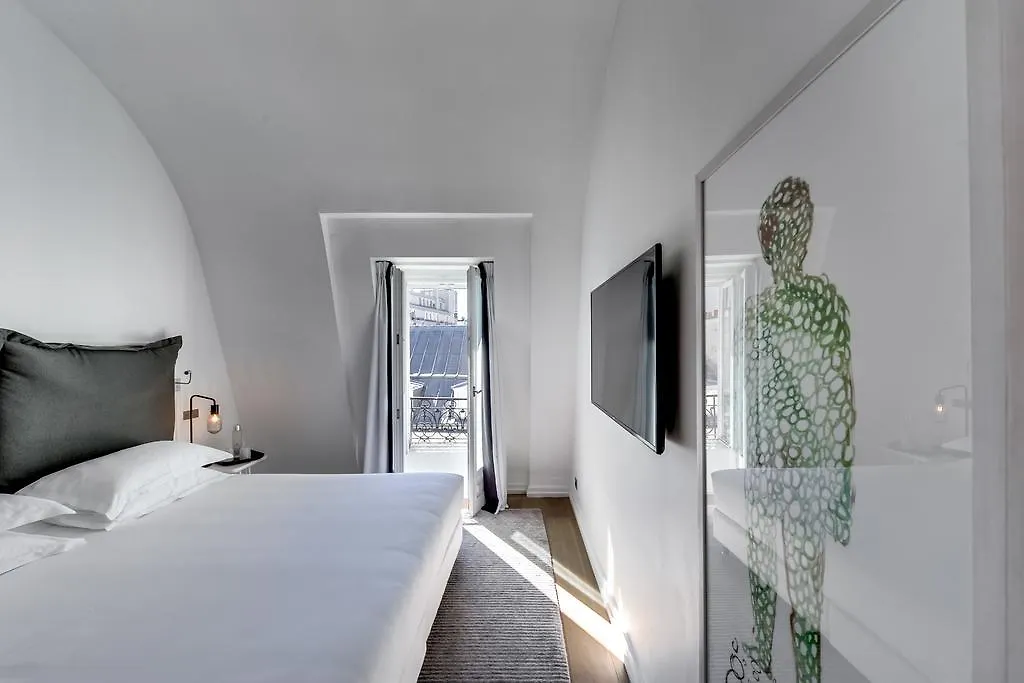 Le A 4* Paris