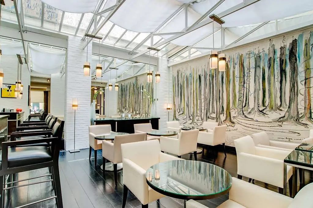 Le A Hotel